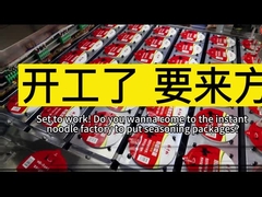 De verpakkingswerkplaats van Yang Zhang Gui's instant noedels