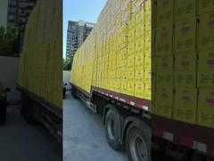 Weet je hoeveel dozen Yang Zhang Gui instant noedels op deze truck zitten?