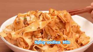 Nieuwe smaak van droge instantnoedels, pittig en heerlijk