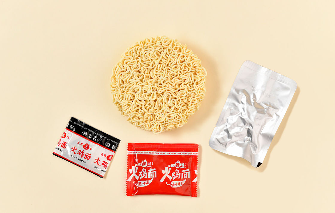 Koreaanse Instant Noodles Met Warme Kip Aroma OEM Koreaanse Kip Noodles 154g*12
