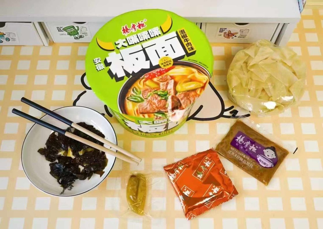 Categorie Soep Anhui Breed Noodles Niet-gefrituurd Noodles Aroma Inzette Peper Bies smaak voor soepliefhebbers en kenners