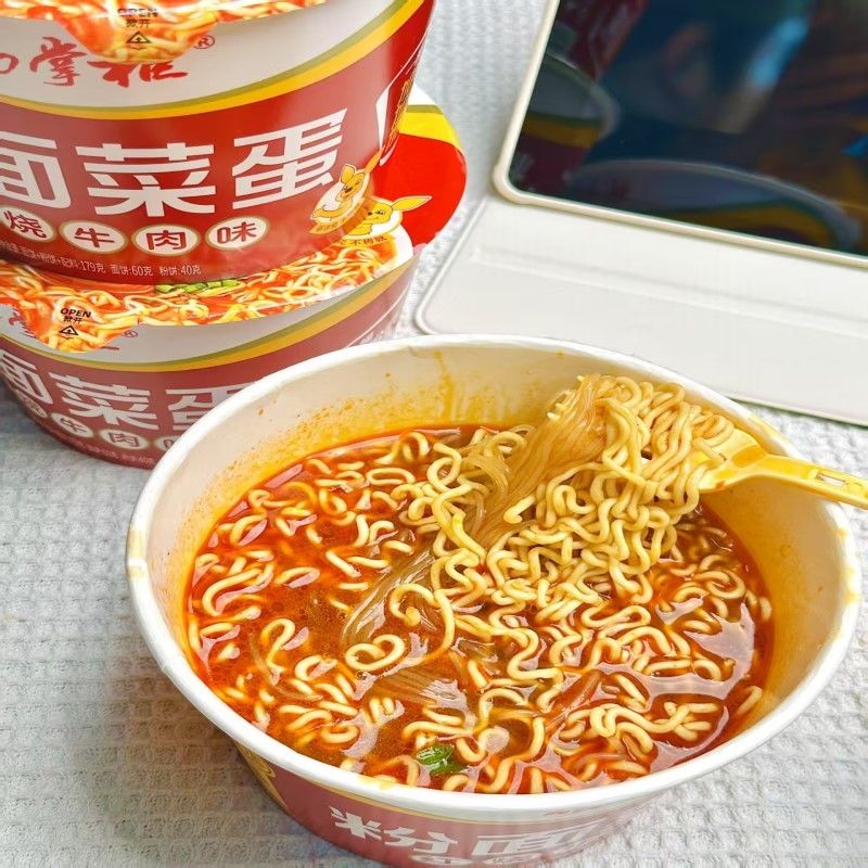 8 minuten kooktijd voor Chinese zoete aardappel vermicelli niet pittig heetheid met noedels