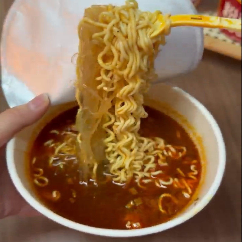 Geur Gepolijst rundvlees Geur Vermicelli en Noodles 179g*12 voor Soep Noodles En Vermicelli