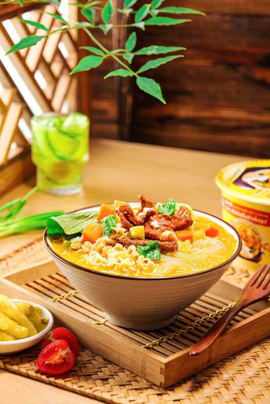 Spicy Cup Noodles 89g 12 Pack Instant Ramen Noodles houdbaarheid 12 maanden Ideaal voor detailhandelaren Restaurants En Food Service